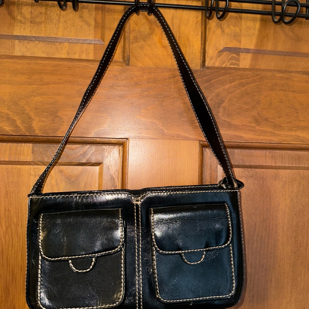 Adorable Keneth Cole purse